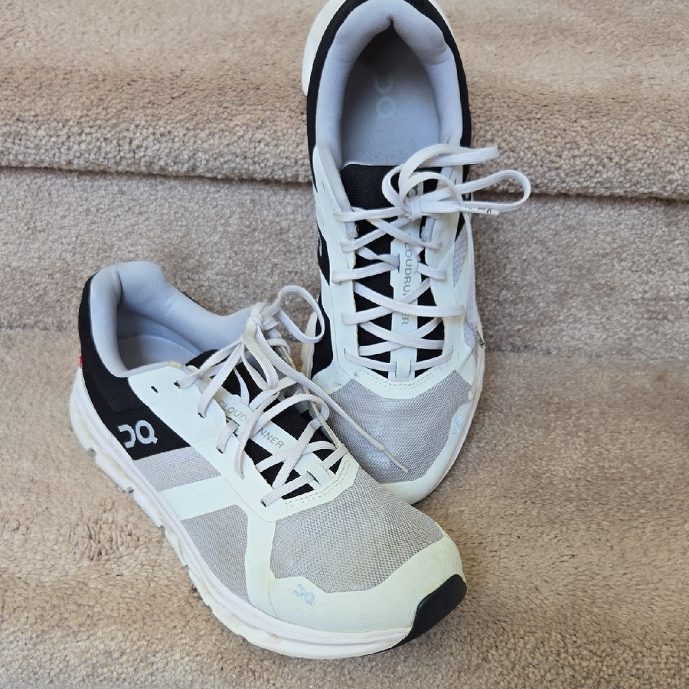 On Running Men’s Cloudrunner Cream & Black Athletic Shoes